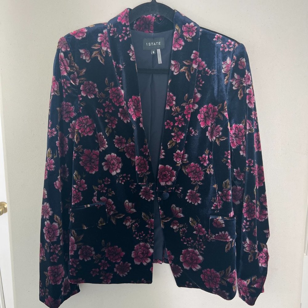 1.STAGE Gallant Garden Velvet Blazer